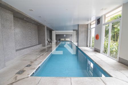 Studio para alugar com 43m², 1 quarto e 1 vaga Studio para alugar com 43m², 1 quarto e 1 vagaÁrea comum - Piscina