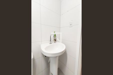 Banheiro de apartamento à venda com 2 quartos, 60m² em Campestre, São Leopoldo