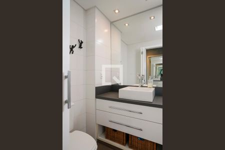 Apartamento à venda com 94m², 2 quartos e 2 vagasBanheiro da Suíte 1