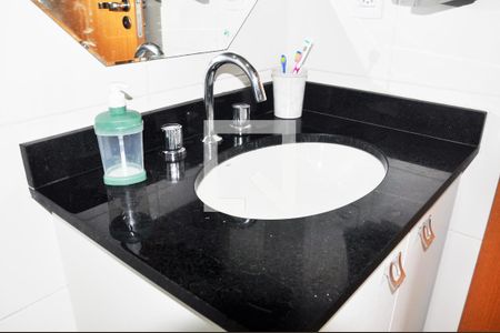 Apartamento à venda com 54m², 2 quartos e 1 vaga Apartamento à venda com 54m², 2 quartos e 1 vagaBanheiro