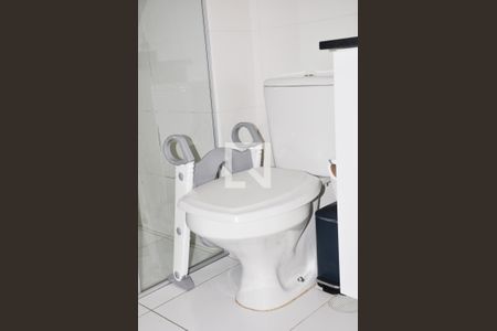 Apartamento à venda com 54m², 2 quartos e 1 vaga Apartamento à venda com 54m², 2 quartos e 1 vagaBanheiro
