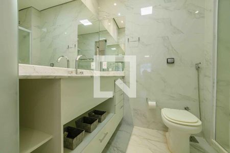 Apartamento à venda com 365m², 4 quartos e 3 vagas Apartamento à venda com 365m², 4 quartos e 3 vagasBanheiro da Suíte 2