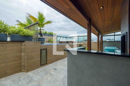 Apartamento à venda com 365m², 4 quartos e 3 vagas Apartamento à venda com 365m², 4 quartos e 3 vagasCobertura