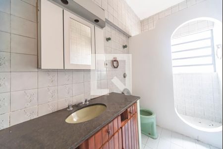 Apartamento à venda com 178m², 3 quartos e 1 vaga Apartamento à venda com 178m², 3 quartos e 1 vagaBanheiro Social