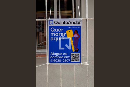 Apartamento à venda com 178m², 3 quartos e 1 vaga Apartamento à venda com 178m², 3 quartos e 1 vagaPlaca Banner Instalada na Fachada