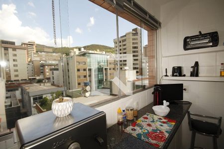 Cozinha de apartamento à venda com 3 quartos, 150m² em Carmo, Belo Horizonte