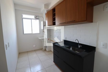 Apartamento à venda com 47m², 2 quartos e 1 vaga Apartamento à venda com 47m², 2 quartos e 1 vagaCozinha e Área de Serviço