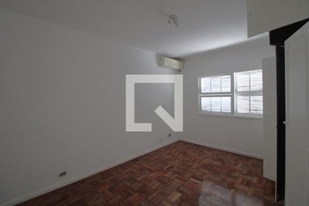 Suíte de casa à venda com 4 quartos, 340m² em Planalto Paulista, São Paulo