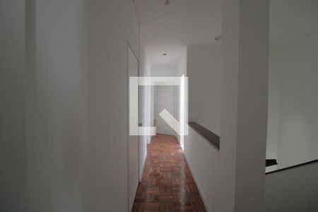 Casa para alugar com 340m², 4 quartos e 7 vagasCorredor