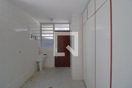 Casa para alugar com 340m², 4 quartos e 7 vagasLavanderia 1