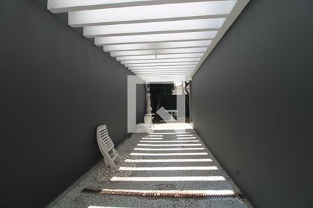 Casa para alugar com 340m², 4 quartos e 7 vagasQuintal - Garagem