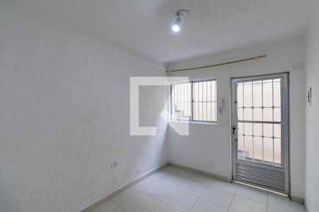 Sala de casa para alugar com 2 quartos, 60m² em Cidade Antônio Estevão de Carvalho, São Paulo