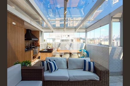 Apartamento à venda com 192m², 2 quartos e 3 vagasCobertura - Living