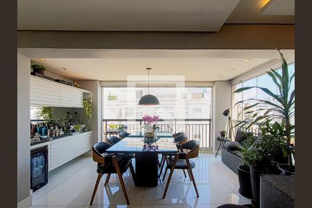 Apartamento à venda com 192m², 2 quartos e 3 vagasVaranda Sala 