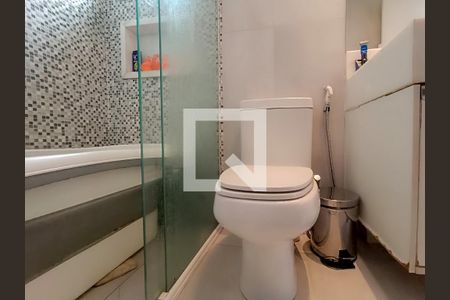 Apartamento à venda com 192m², 2 quartos e 3 vagasBanheiro da Suíte master