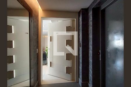 Apartamento à venda com 192m², 2 quartos e 3 vagasSala - Hall Privativo