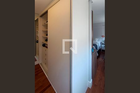 Apartamento à venda com 192m², 2 quartos e 3 vagasSuíte master - Closet