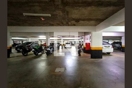 Apartamento à venda com 192m², 2 quartos e 3 vagasÁrea comum - Garagem