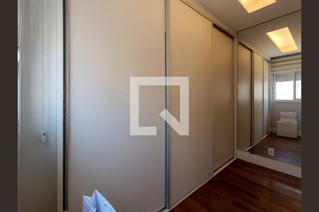 Apartamento à venda com 192m², 2 quartos e 3 vagasSuíte master - Closet