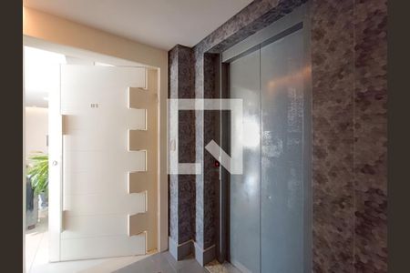 Apartamento à venda com 192m², 2 quartos e 3 vagasSala - Hall Privativo