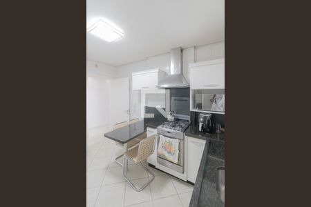 Apartamento à venda com 155m², 4 quartos e 2 vagasCozinha