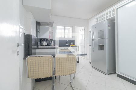Apartamento à venda com 155m², 4 quartos e 2 vagasCozinha