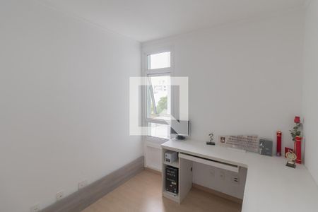 Apartamento à venda com 155m², 4 quartos e 2 vagasQuarto 2