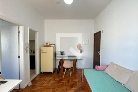 Sala de apartamento para alugar com 1 quarto, 50m² em Copacabana, Rio de Janeiro