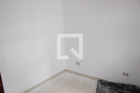 Casa para alugar com 150m², 2 quartos e 2 vagasEscritório