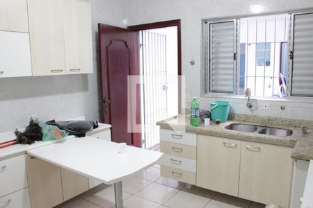 Casa para alugar com 150m², 2 quartos e 2 vagasCozinha