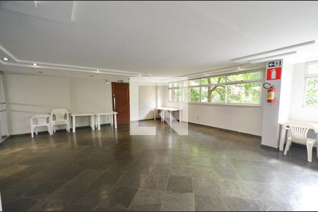Apartamento à venda com 90m², 3 quartos e 2 vagas Apartamento à venda com 90m², 3 quartos e 2 vagasSalao de festas