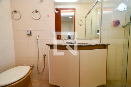 Apartamento à venda com 90m², 3 quartos e 2 vagas Apartamento à venda com 90m², 3 quartos e 2 vagasBanheiro suite