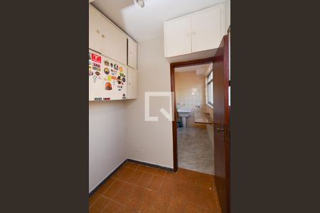 Apartamento à venda com 90m², 3 quartos e 2 vagas Apartamento à venda com 90m², 3 quartos e 2 vagasQuarto serviço