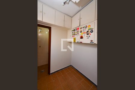 Apartamento à venda com 90m², 3 quartos e 2 vagas Apartamento à venda com 90m², 3 quartos e 2 vagasQuarto serviço