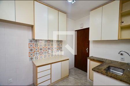 Apartamento à venda com 90m², 3 quartos e 2 vagas Apartamento à venda com 90m², 3 quartos e 2 vagasCozinha