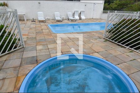 Apartamento à venda com 90m², 3 quartos e 2 vagas Apartamento à venda com 90m², 3 quartos e 2 vagasArea piscina