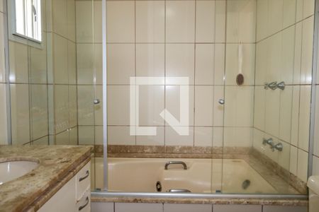 Apartamento à venda com 143m², 4 quartos e 2 vagasBanheiro da Suíte 1