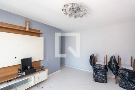 Sala de apartamento à venda com 2 quartos, 60m² em Olaria, Rio de Janeiro