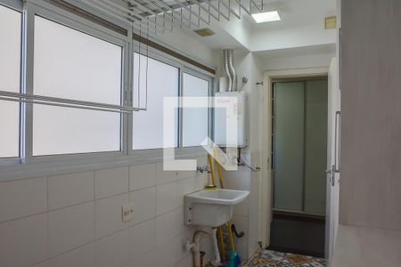 Apartamento à venda com 156m², 3 quartos e 3 vagas Apartamento à venda com 156m², 3 quartos e 3 vagasÁrea de Serviço
