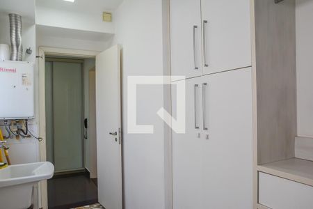 Apartamento à venda com 156m², 3 quartos e 3 vagas Apartamento à venda com 156m², 3 quartos e 3 vagasÁrea de Serviço