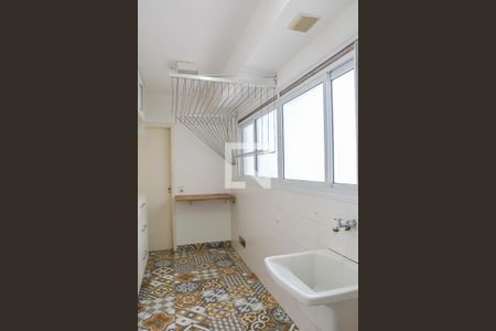 Apartamento à venda com 156m², 3 quartos e 3 vagas Apartamento à venda com 156m², 3 quartos e 3 vagasÁrea de Serviço