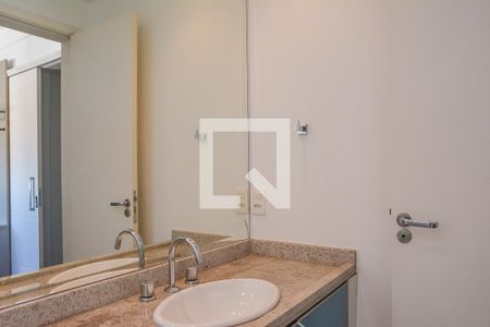 Apartamento à venda com 156m², 3 quartos e 3 vagas Apartamento à venda com 156m², 3 quartos e 3 vagasBanheiro da Suíte 2