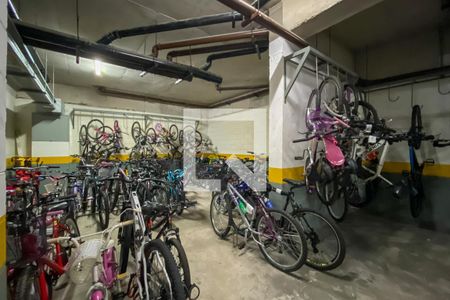 Apartamento à venda com 156m², 3 quartos e 3 vagas Apartamento à venda com 156m², 3 quartos e 3 vagasBicicletário