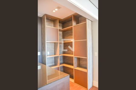 Apartamento à venda com 156m², 3 quartos e 3 vagas Apartamento à venda com 156m², 3 quartos e 3 vagasEscritório