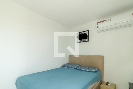 Quarto de apartamento para alugar com 2 quartos, 42m² em Sarandi, Porto Alegre