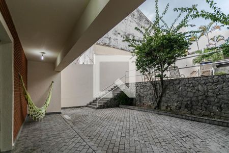 Casa para alugar com 600m², 4 quartos e 4 vagas Casa para alugar com 600m², 4 quartos e 4 vagasQuintal