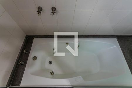 Casa para alugar com 600m², 4 quartos e 4 vagas Casa para alugar com 600m², 4 quartos e 4 vagasBanheiro - Quarto 2 - Suíte