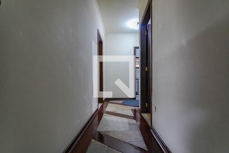 Casa para alugar com 600m², 4 quartos e 4 vagas Casa para alugar com 600m², 4 quartos e 4 vagasCorredor