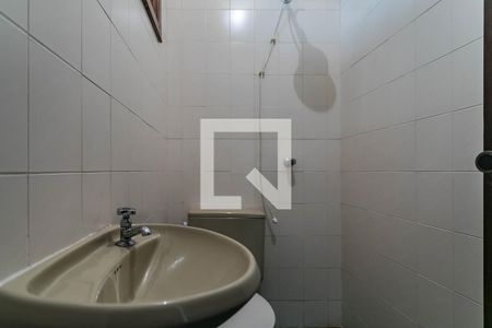 Casa para alugar com 600m², 4 quartos e 4 vagas Casa para alugar com 600m², 4 quartos e 4 vagasBanheiro de Serviço