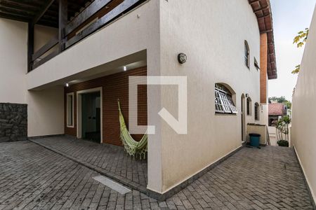 Casa para alugar com 600m², 4 quartos e 4 vagas Casa para alugar com 600m², 4 quartos e 4 vagasQuintal